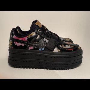 Nike women’s vandal 2k lx platform sneakers